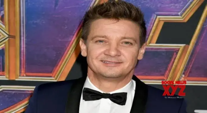 Jeremy Renner makes surprise appearance at People’s Choice Awards: ‘Feels good to be back’