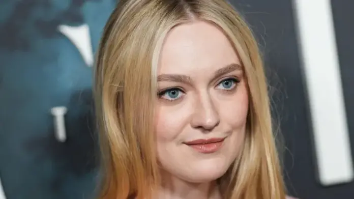 Dakota Fanning to child actors: ‘As long as you love it, you’re in the right place’