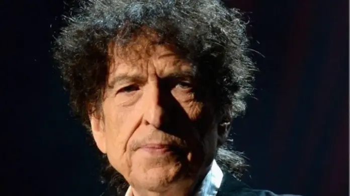 Bob Dylan announces UK tour dates at the age of 83