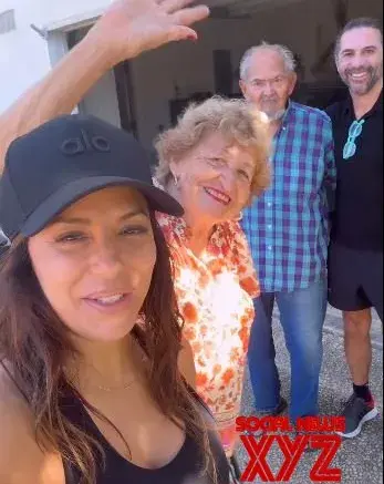 Eva Longoria celebrates her mom’s 80th b’day in style, takes her out for lunch